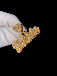 Collar con Colgante Personalizado en Letra Cursiva de Oro Sólido de 10K, con Dije de Corazón y Letra Personalizada, con Diamante Natural, Regalo Moderno - Product Image 3