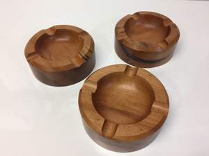 Cenicero de madera hecho a mano para cigarrillos, color madera, portátil - Product Image 3