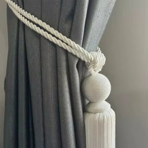 Sujetadores de Cortinas: Lazos de Cuerda Natural y Borlas de Algodón (Juego de 2) - Product Image 1