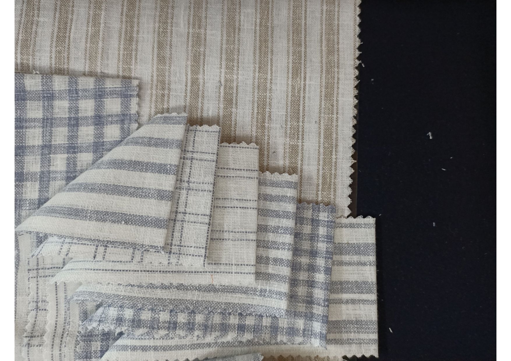 สีเหลือง