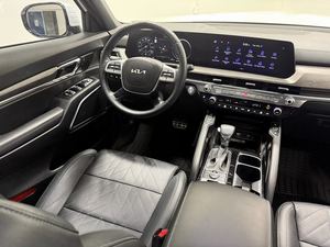 Kia Telluride SX X-Line AWD d'occasion 2024 - Product Image 5