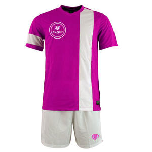 Ensembles d'uniformes de maillots de football confortables et respirants de meilleure qualité au design personnalisé Service OEM pour les jeunes hommes joueurs Coupe automatisée - Product Image 3