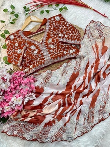 Rangoli Silk พิเศษภาพพิมพ์ดิจิทัล leharriya และการเย็บปักถักร้อย Saree ผู้หญิงแฟชั่นผู้ผลิตและผู้จัดจำหน่ายจาก Surat - Product Image 5