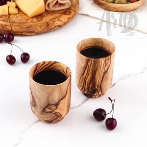 Mug élégant et classique en bois d'olivier fait à la main, écologique, pour les fêtes - Product Image 1