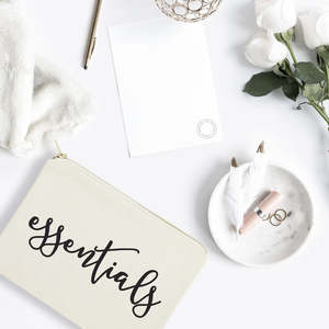 Sac de rangement de maquillage de voyage écologique Essentials, en toile de coton portable avec logo personnalisé et motif lettres - Product Image 2