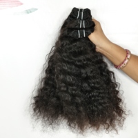 Vente en gros d'extensions de cheveux humains indiens vierges 100% faisceaux naturels bouclés dans des styles de vague de corps droits bruts sans traitement chimique