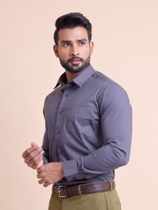 Camisa de manga larga de algodón sólido de calidad superior para hombres Combinación perfecta de comodidad y estilo para ocasiones casuales y formales - Product Image 3