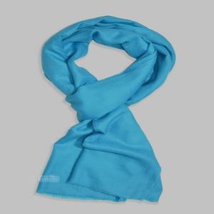 Prix de gros Offre spéciale de luxe douce pour l'hiver Écharpe en cachemire de couleur unie avec logo personnalisé à pampilles Magnifiques Autres écharpes - Product Image 2