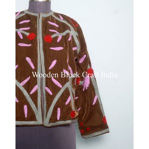 Chaqueta de Terciopelo de Algodón Bordada Floral al por Mayor, Chaqueta Ecológica para Mujer, Abrigo Étnico Suzani Hecho a Mano para Mujer - Product Image 2