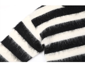 Wholesale Custom Stripped <b>100</b>% Cotton Men's Winter Casual Oversized Fashionable Pullover Sweater - Product Image 3