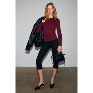 ETHIQUET INSSAZA Blusa ajustada con fruncido para mujer - Product Image 4