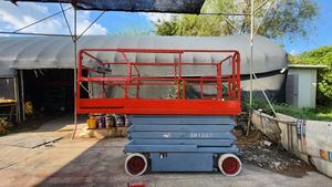 Plateforme de travail aérienne mobile compacte à ciseaux électriques JLG, accès vertical à grande hauteur, intérieur/extérieur, moteur haute efficacité - Product Image 4