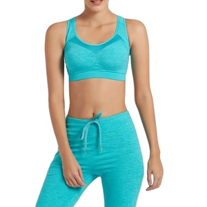 Soutien-gorge de sport côtelé pour femme avec coussinets fixes, magnifique mini-top de yoga blanc pour l'été, idéal pour l'exercice - Soutien-gorge de sport 2026 - Product Image 1