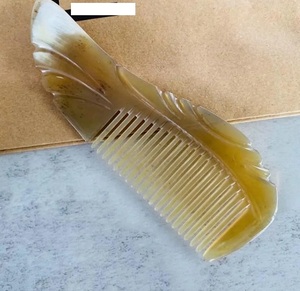 100% peigne en corne de boeuf de qualité supérieure pour coiffer les cheveux véritable buffle peigne à cheveux en corne polie de qualité naturelle pour un usage domestique à bas prix - Product Image 2