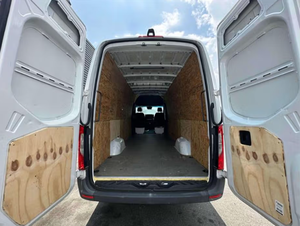 W1X4ECHY9MT056974 2021 Camioneta de Carga 2500 Techo Alto Distancia entre Ejes de 170 Pulgadas V6 RWD Bajo Kilometraje - Product Image 4