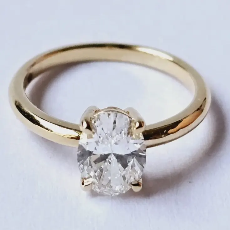 Anel de noivado de diamante oval 18K para mulheres, joia personalizada personalizada GIA IGI Certified 1 quilates HPHT Lab