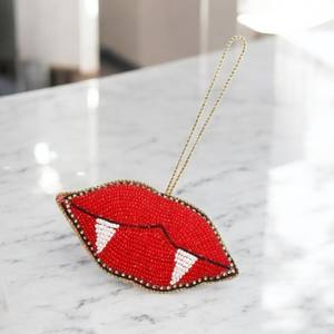 Borla Decorativa con Forma de Labios para Decoración de Bodas y Fiestas, Diseño de Labios Hecho a Mano - Product Image 3