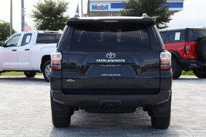 โตโยต้า ฟอร์จูนเนอร์ SR5 4 ประตู SUV ปี 2024 สร้างขึ้นมาอย่างเบาบาง ใช้งานน้อย - Product Image 5