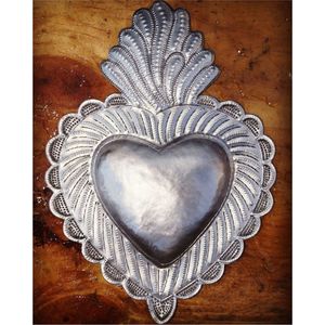 Ornement traditionnel du Sacré-Cœur de Jésus Milagro, en étain estampé à la main, décoration murale religieuse, souvenir spirituel et cadeau d'église - Product Image 1