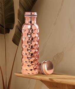 Bouteille en cuivre faite à la main 500ml Avantages ayurvédiques de qualité supérieure pour l'hydratation Conception traditionnelle pour le bureau à domicile ou la salle de sport - Product Image 5