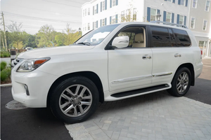 USADO, VOLANTE A LA IZQUIERDA |   CONDUCCIÓN DERECHA |   LEXUS LX570 2015 - Product Image 2