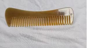 Peine de Cuerno de Búfalo Natural |   Herramienta para el Cuidado del Cabello Antiestática, Clásica/Moderna, Ecológica y Hecha a Mano para Uso Doméstico - Product Image 4