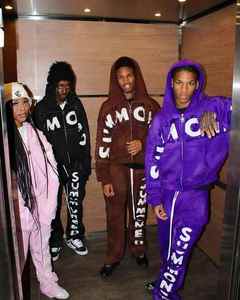 Ensemble de survêtements pour hommes personnalisé matériau respirant à séchage rapide élégant vente en gros de vêtements de mode de haute qualité faits sur mesure - Product Image 2