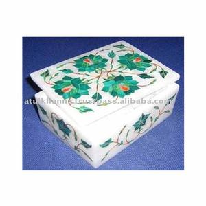 กล่องฝังหินอ่อนมาครานาสุดอลังการ รูปทรงสี่เหลี่ยมผืนผ้า - Product Image 1