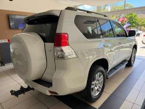 TOYOTA LAND CRUISER PRADO 4.0 VX 2010 USADO, VOLANTE A LA IZQUIERDA/DERECHA - Product Image 3