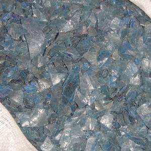 Botella de agua Blue PC Scrap Regrind disponible para la venta Alta pureza 99 por ciento para reciclaje de plástico y uso industrial en todo el mundo - Product Image 2