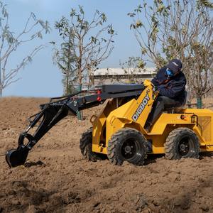 Mini-chargeuse compacte sur roues 2026 à commande facile, avec bras de pelle hydraulique, moteur Euro5/EPA, idéale pour les entreprises de location - Product Image 1
