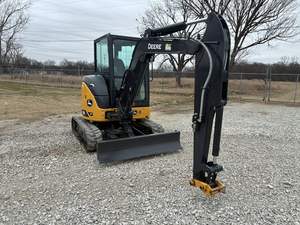 Miniexcavadora Deer 35 P-TIER, Maquinaria de Alta Calidad para Excavación, Construcción y Trabajos Agrícolas - Product Image 2