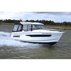 Bateau de plaisance de luxe Jeanneau Merry Fisher 895 Offshore, coque en fibre de verre et acier, pour la pêche, la patrouille, la navigation rapide et le remorquage. - Product Image 6