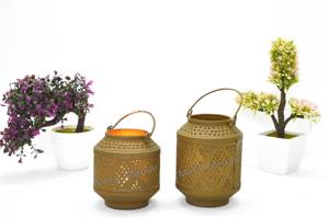 Premium marroquí Metal hueco indio hecho a mano linterna Mini decoración del hogar europeo té luz vela titular boda linterna - Product Image 3