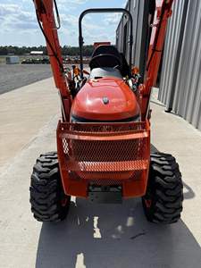 Potente Tractor Agrícola B2320 de 25 HP, Nuevo/Usado, 4x4, con Motor y Caja de Cambios para Uso Agrícola y Más - Product Image 6