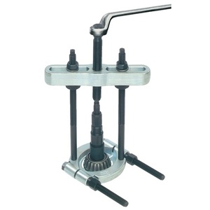 Extractor de Engranajes KUKKO 4157 490 000, Dispositivo de Separación de 15 Aperturas de 8-60 mm para una Extracción Eficiente de Objetos - Product Image 3