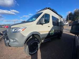 Remise sur le modèle S-t-o-r-y-t-e-l-l-e-r O-v-e-r-l-a-n-d B-e-a-s-t M-O-D-E O-G prêt à la vente - Product Image 3