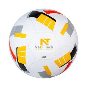 Tech Industries Ballon d'entraînement de football Matériau PU à des fins d'entraînement avec un design personnalisé et un logo personnalisé - Product Image 1