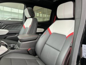 GM C Canyon 4WD AT4X 2024 Usado en Buen Estado - Product Image 4