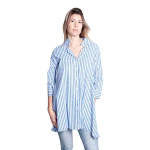 Abito camicia da donna classico fatto a mano italiano di alta qualità. Realizzato con tessuti italiani fini, con tasche laterali e maniche a 3/4