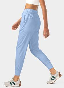 กางเกงวอร์มมีสไตล์พร้อมความสบายผ่อนคลายชุดวอร์มใส่ได้ทั้งชายและหญิงแบบพรีเมี่ยมสำหรับใส่ไปยิมท่องเที่ยวและแฟชั่นไลฟ์สไตล์ - Product Image 3