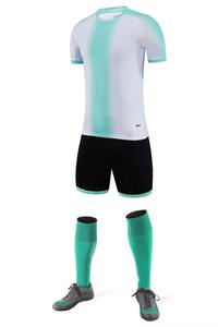 Survêtement personnalisé pour hommes en gros Vêtements d'entraînement de gym Ensemble de maillots de football - Product Image 5