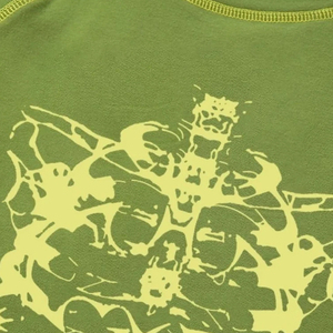 Top corto estampado con pantalla de color verde oliva para mujer, Top con adornos de contraste, camisetas recortadas - Product Image 3