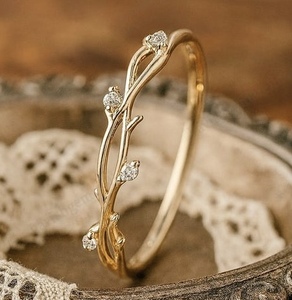 Vintage blanc Moissanite pierres précieuses bande de mariage Art déco feuille or Rose branche correspondant bande demi éternité brindille bande - Product Image 1