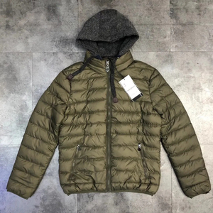 Chaqueta acolchada más vendida de color personalizado para hombre Chaquetas acolchadas de gran oferta disponibles a precios razonables Chaquetas acolchadas - Product Image 4