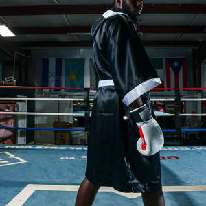 Nueva llegada, último diseño, bata de boxeo con capucha de diseño personalizado para combate de boxeo, bata de boxeo a precio económico. - Product Image 5