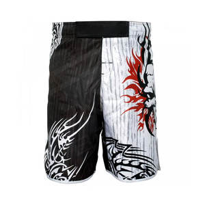 Short MMA imprimé au design personnalisé, court combat/entraînement extensible dans les deux sens fabriqué par le Pakistan pour la vente en ligne - Product Image 1
