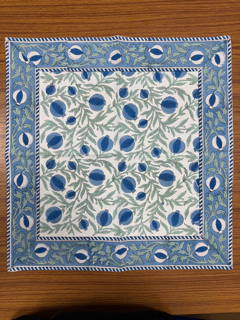 Queen Blue, Celadon Green