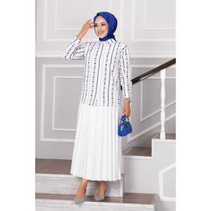 Blusa Hijab para mujer con estampado étnico Color índigo con diseño único - Product Image 2