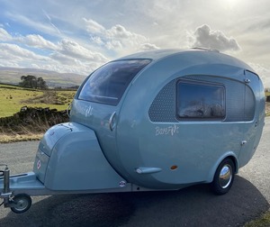 Achetez une nouvelle caravane de camping BareFoot Teardrop légère en alliage d'aluminium, pour 4 personnes, caravane de voyage moderne, charge utile maximale de 1001-2000 kg - Product Image 4